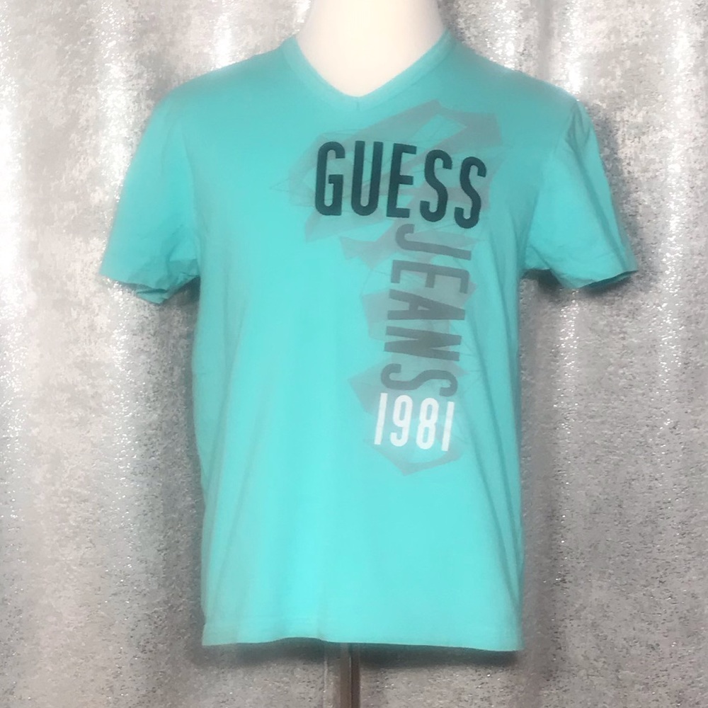 🌟 Men’s Express V Neck T-Shirt